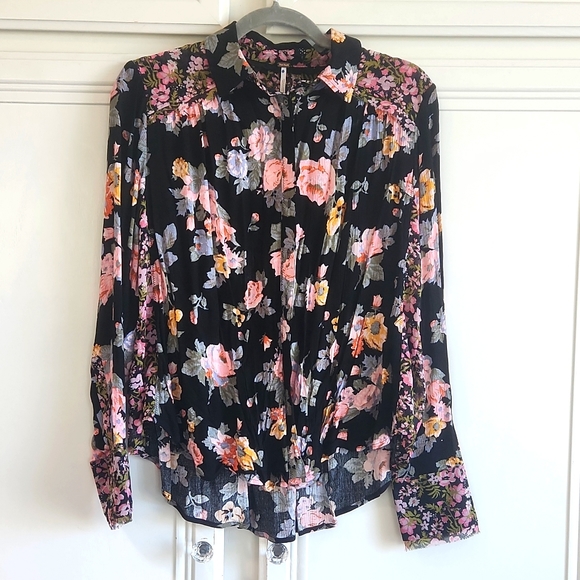 Free People Tops - NWT..Free People blouse